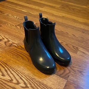 Dark Grey Women’s Ankle Hunter Rain boots Size 8